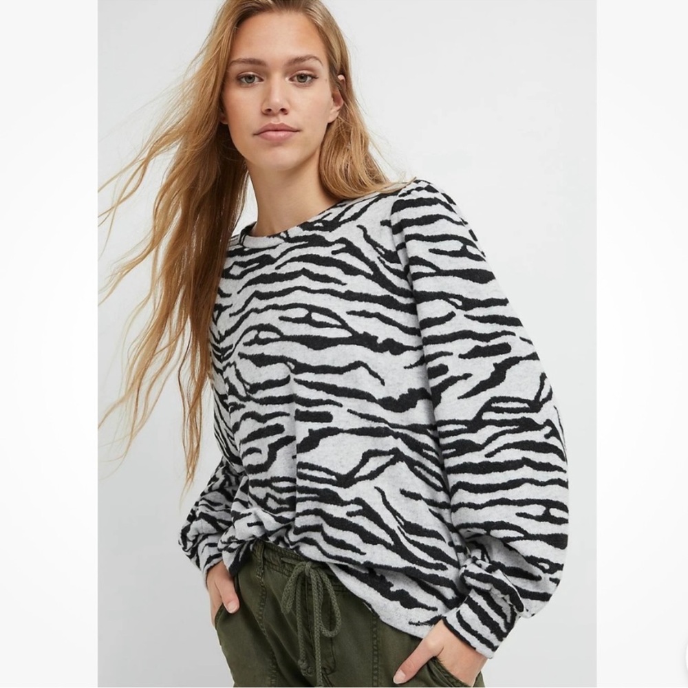 Sanctuary Zebra Print Brushed Knit Top ~ Social Standard